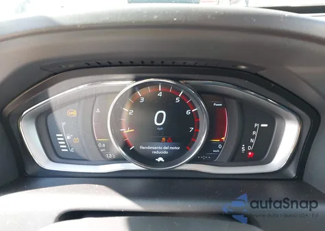 2016 Volvo Xc60 T5 Drive-E Premier from USA, damaged, VIN YV440MDK6G2890455